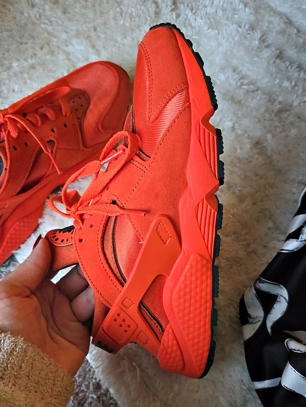 Nike Air Huarache Red Black Sneakers US 8.5